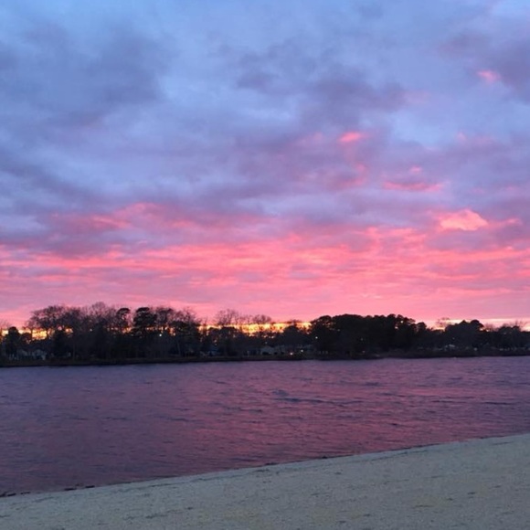 Meet your Posher, Mrs. Rosa - Picture 2 of 2